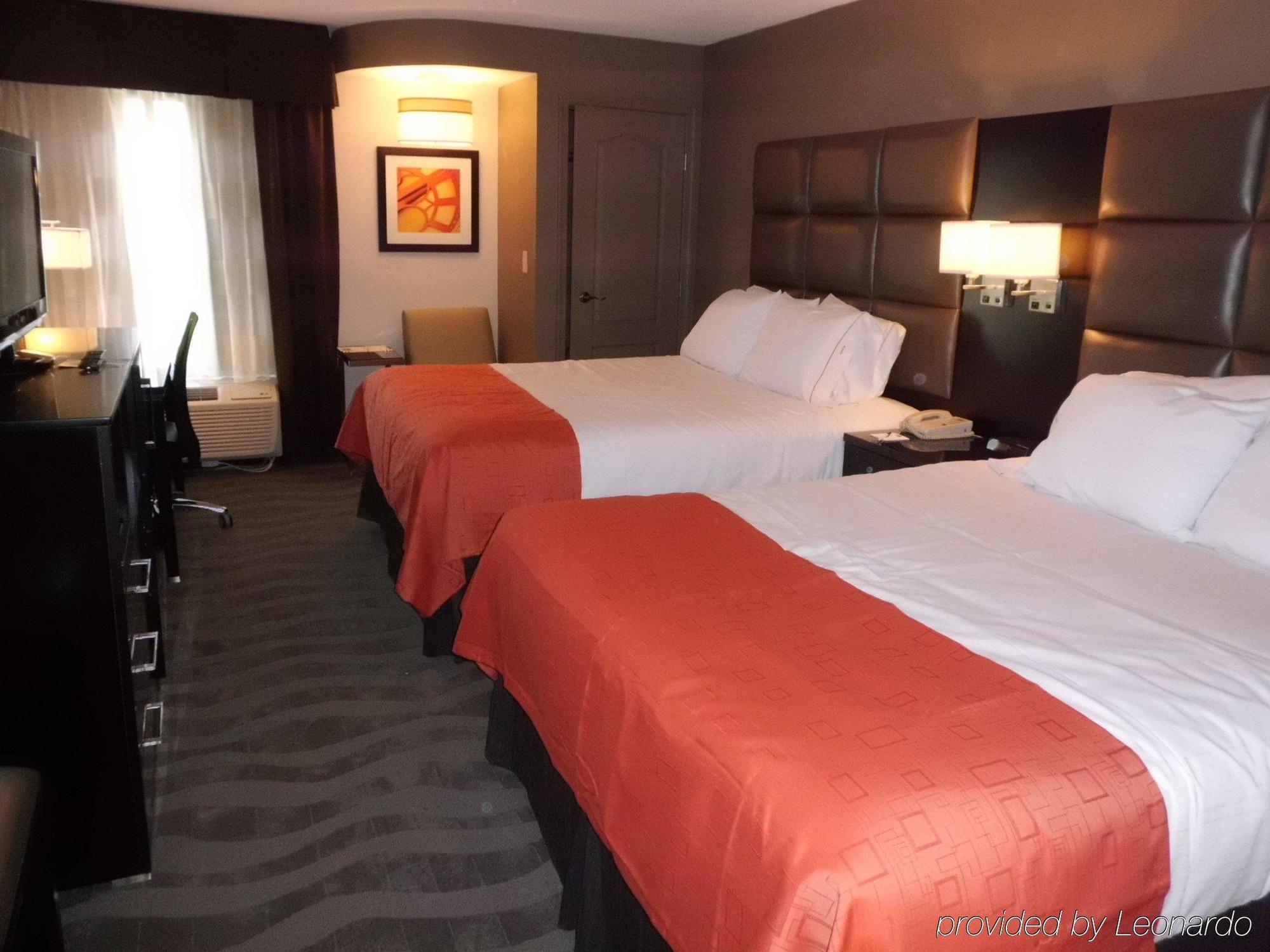 Holiday Inn Express Burlington By Ihg Habitación foto
